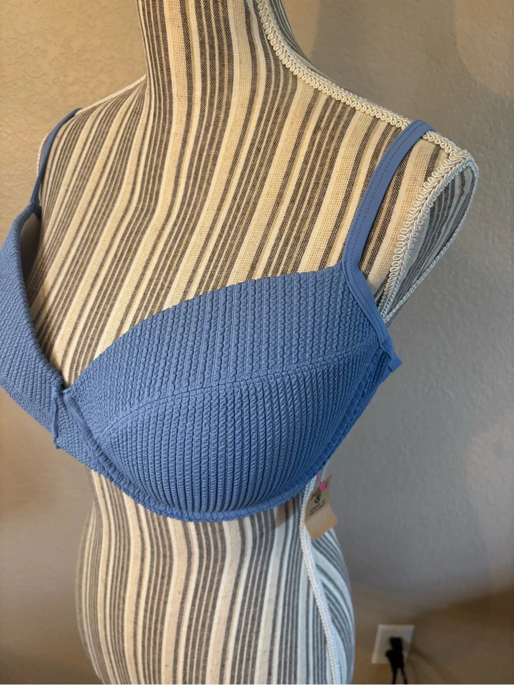 NWT PINK Victoria's Secret Bikini Top L-DD Blue Crinkle TexturePushup Underwire